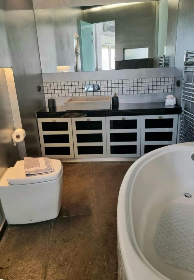 Apartament Luxury Living Athens By Yha Zewnętrze zdjęcie